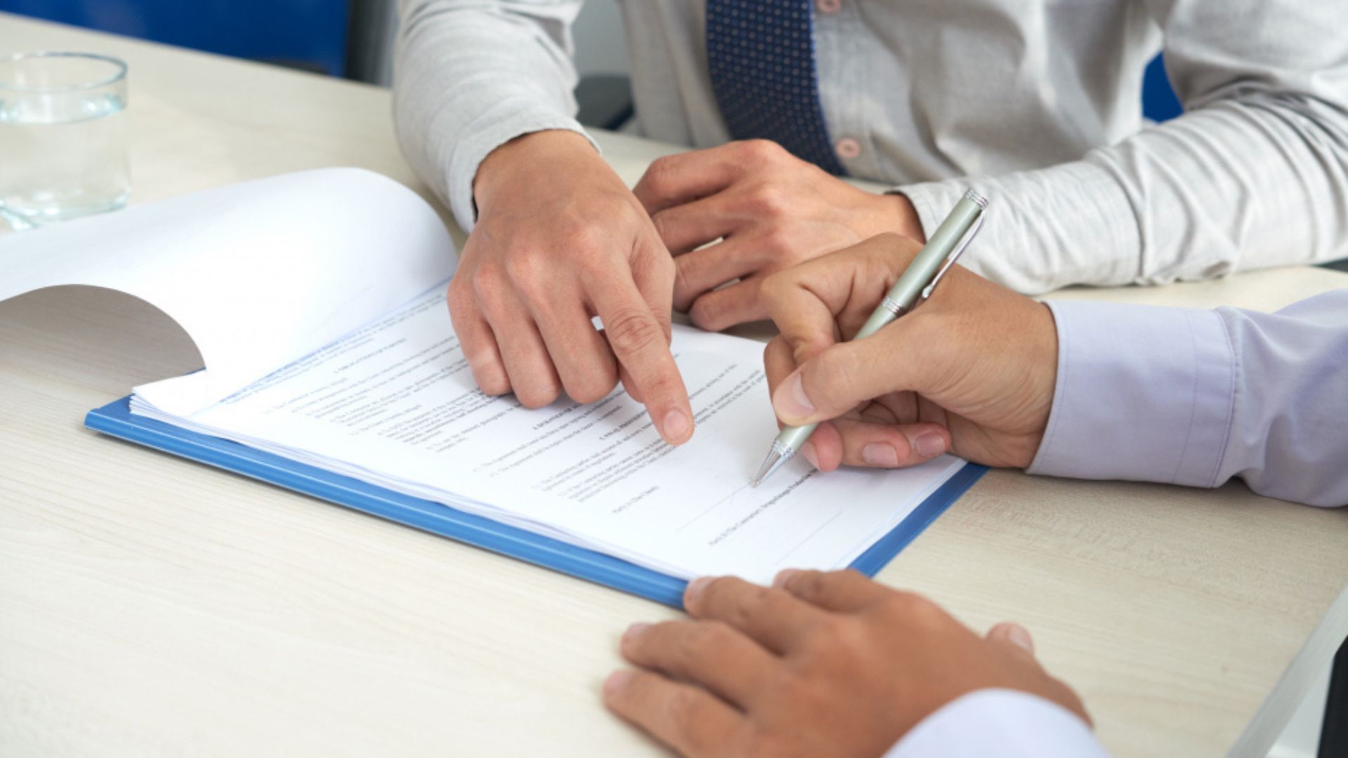 No todas las empresas operan bajo una sola actividad o en un solo lugar. 