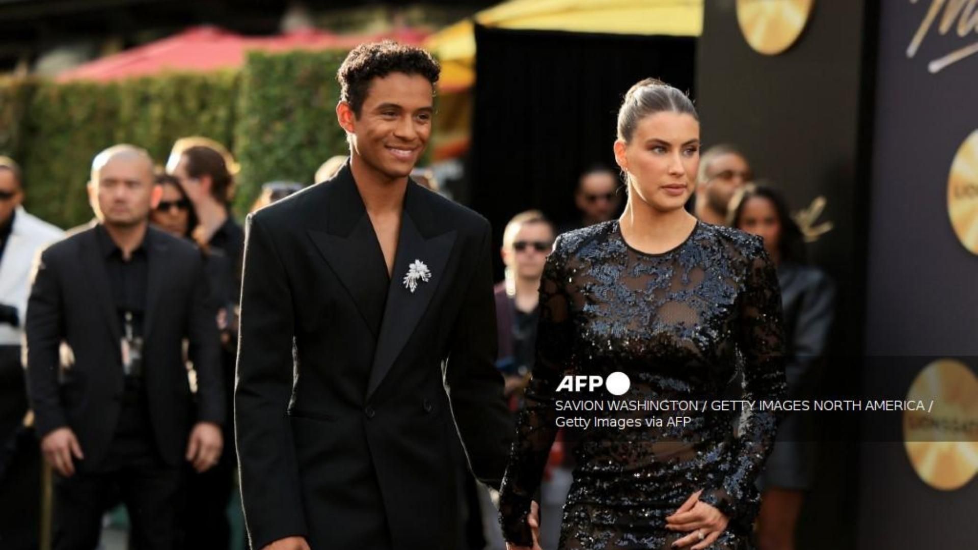 Jaafar Jackson mantiene una relación con la cantante Maddie Simpson, con quien se comprometió en 2025.