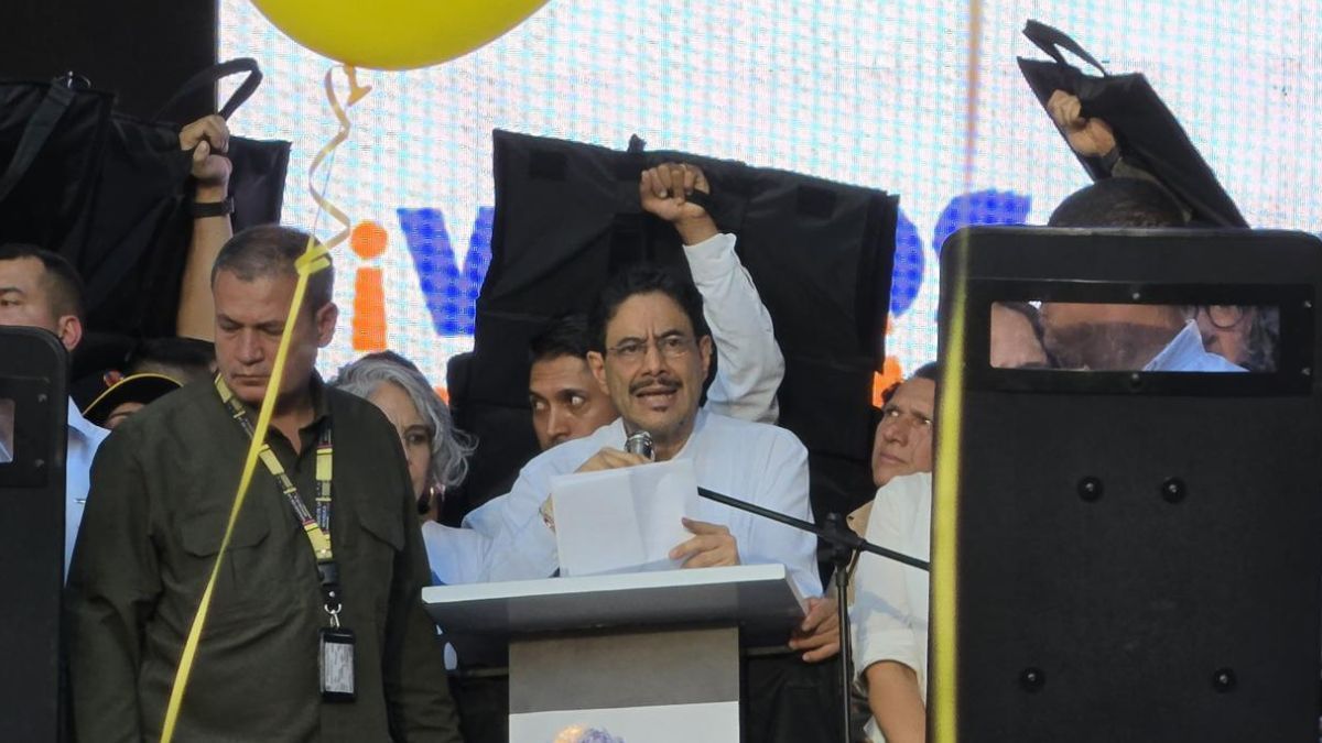 Desde Pereira Iván Cepeda lanzó duras críticas en contra del uribismo y Paloma Valencia