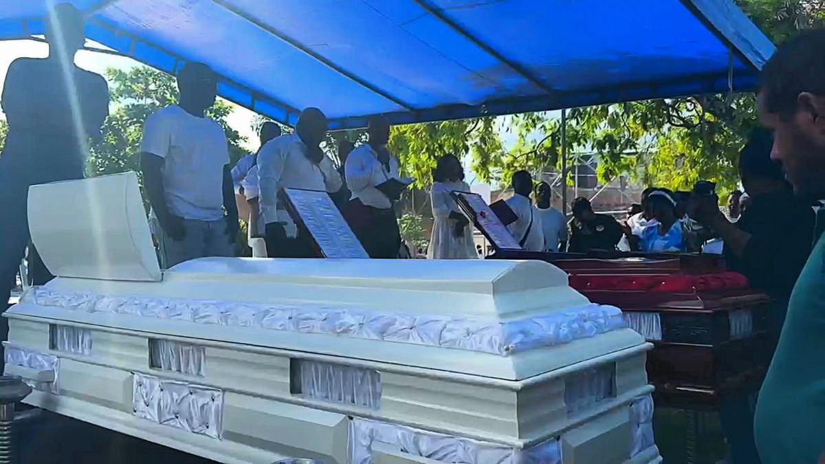 Homenajes jóvenes asesinados Villa Paz