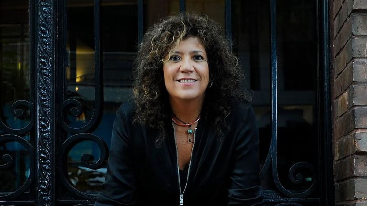 Durante la conversación, la artista señaló que el título de su producción no surge de una experiencia personal de temor, sino de una idea que ha guiado su trayectoria.