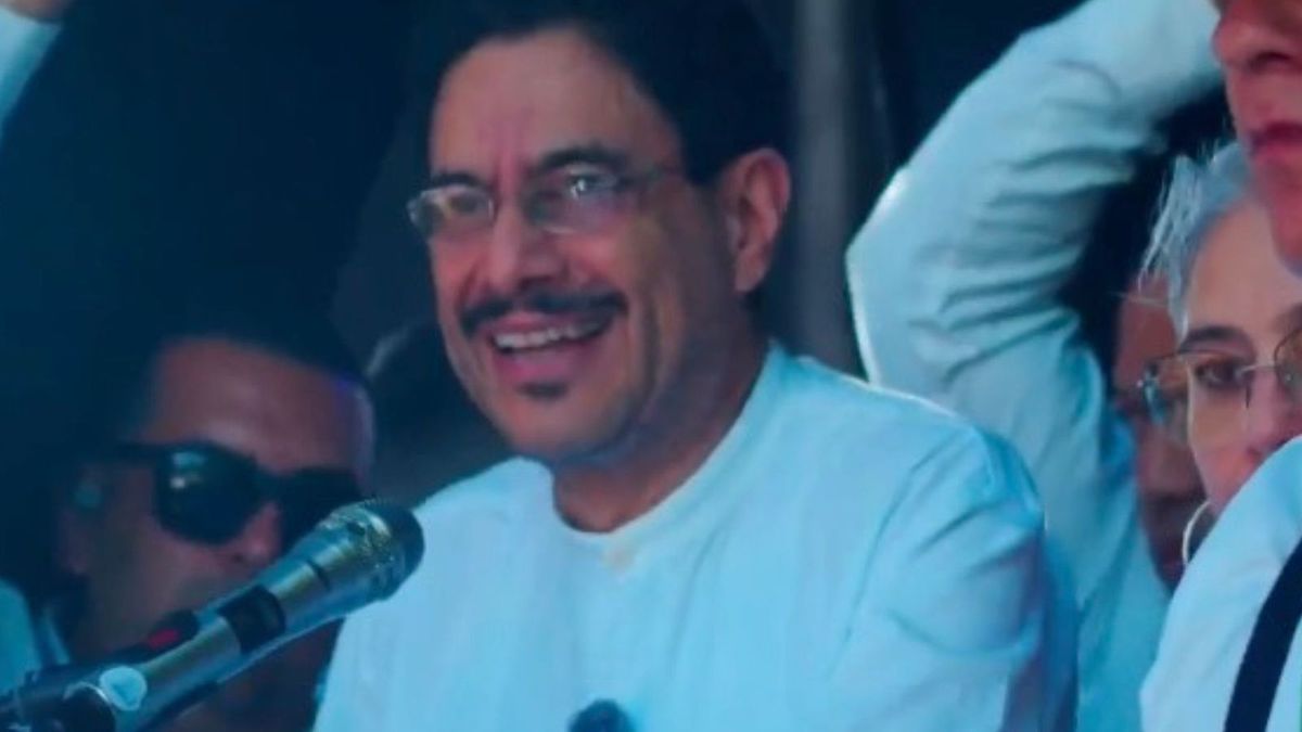 Políticos del departamento y de otras regiones del país lo acompañaron en tarima.