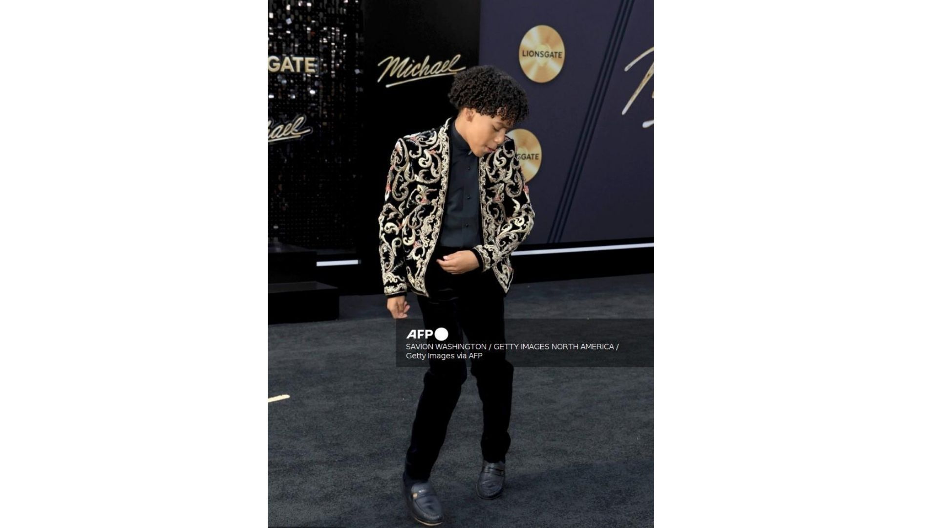 La interpretación del menor se centra en los primeros años del artista dentro del grupo familiar Jackson 5.