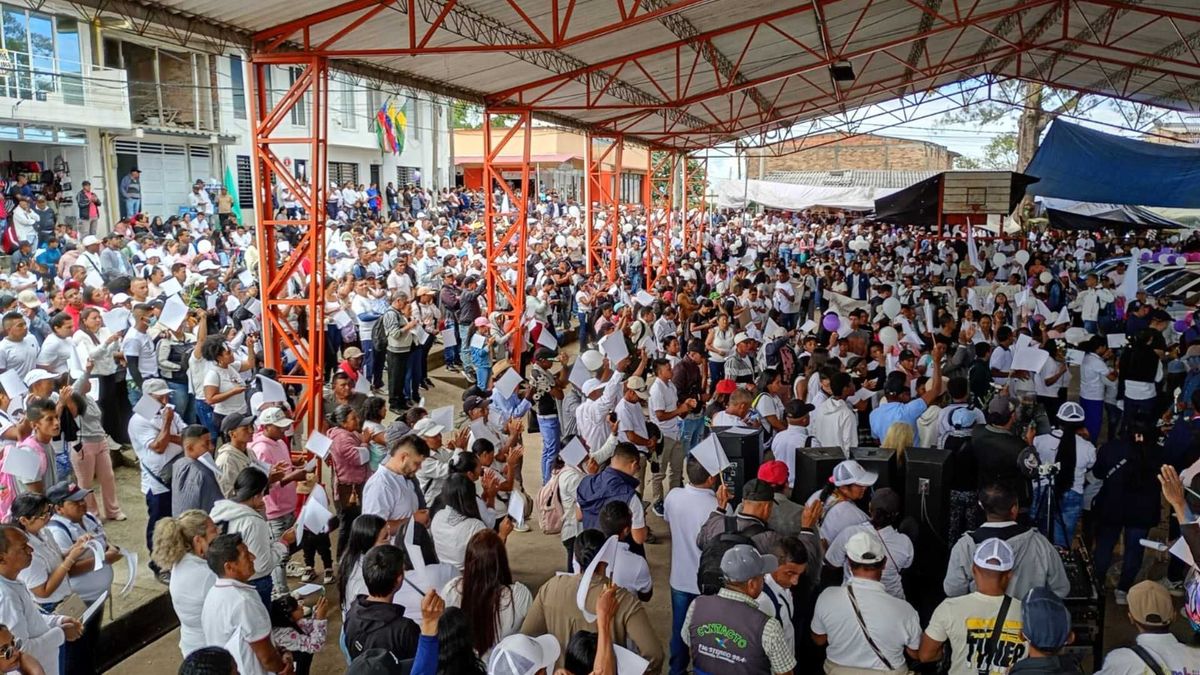 En el polideportivo de Cajibío las comunidades campesinas clamaron por la Paz en el Cauca