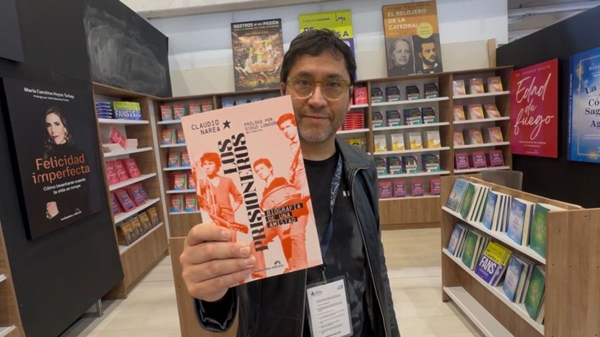Claudio Narea revive la historia de Los Prisioneros en “Biografía de una amistad”