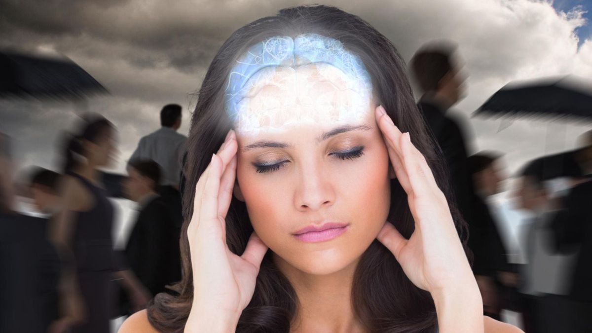 El entrevistado afirmó que los individuos repiten patrones sin ser conscientes de su origen.