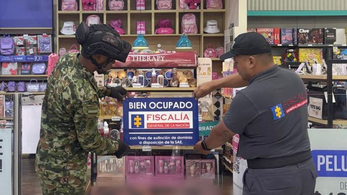 Fiscalía embarga tiendas de ropa de mujer Lili Pink.