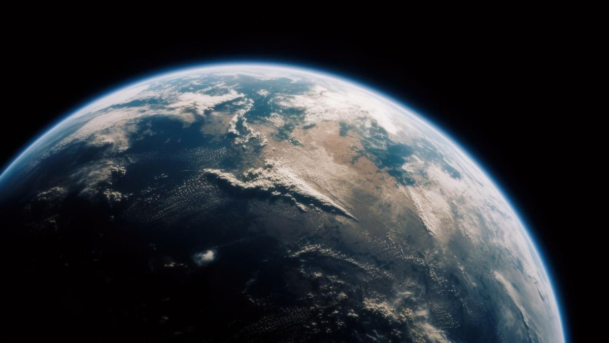 El deshielo en polos y glaciares influye en la rotación de la Tierra y en la duración del día.
