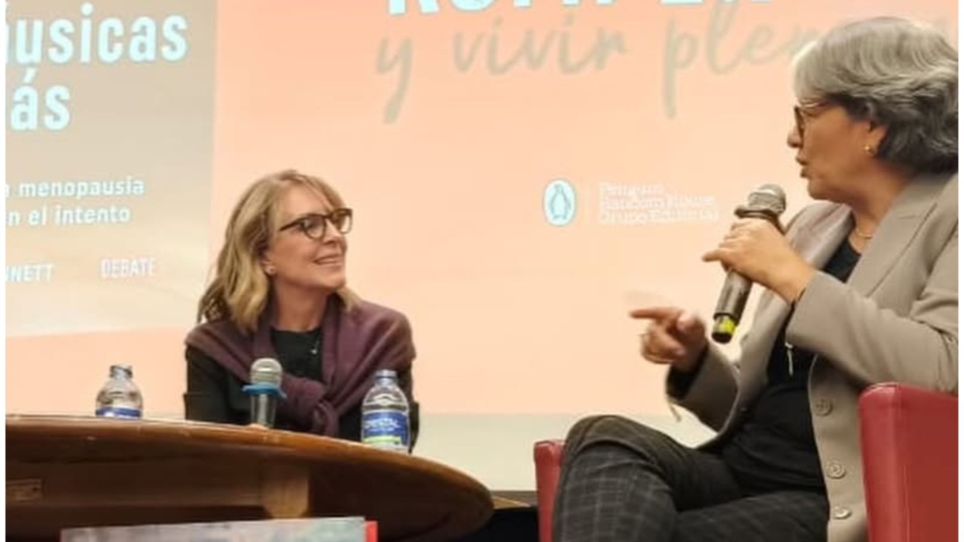 Las periodistas afirmaron que la menopausia es un tema de toda la sociedad, no solo femenino.