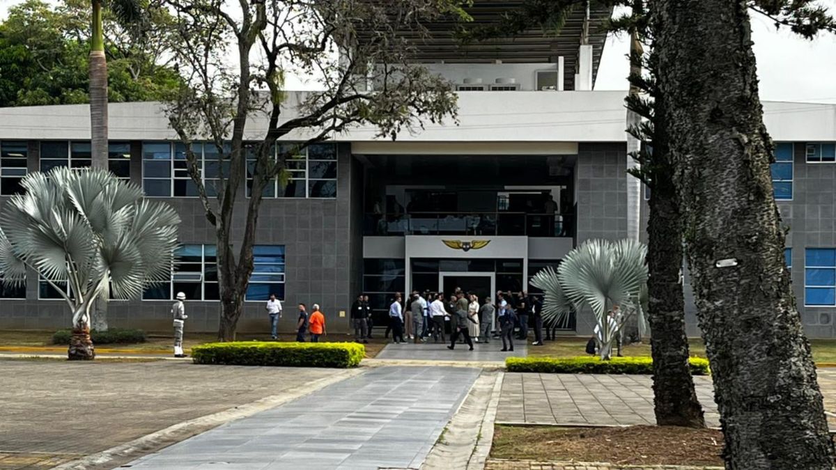 Las Fuerzas militares se reunieron en Cali