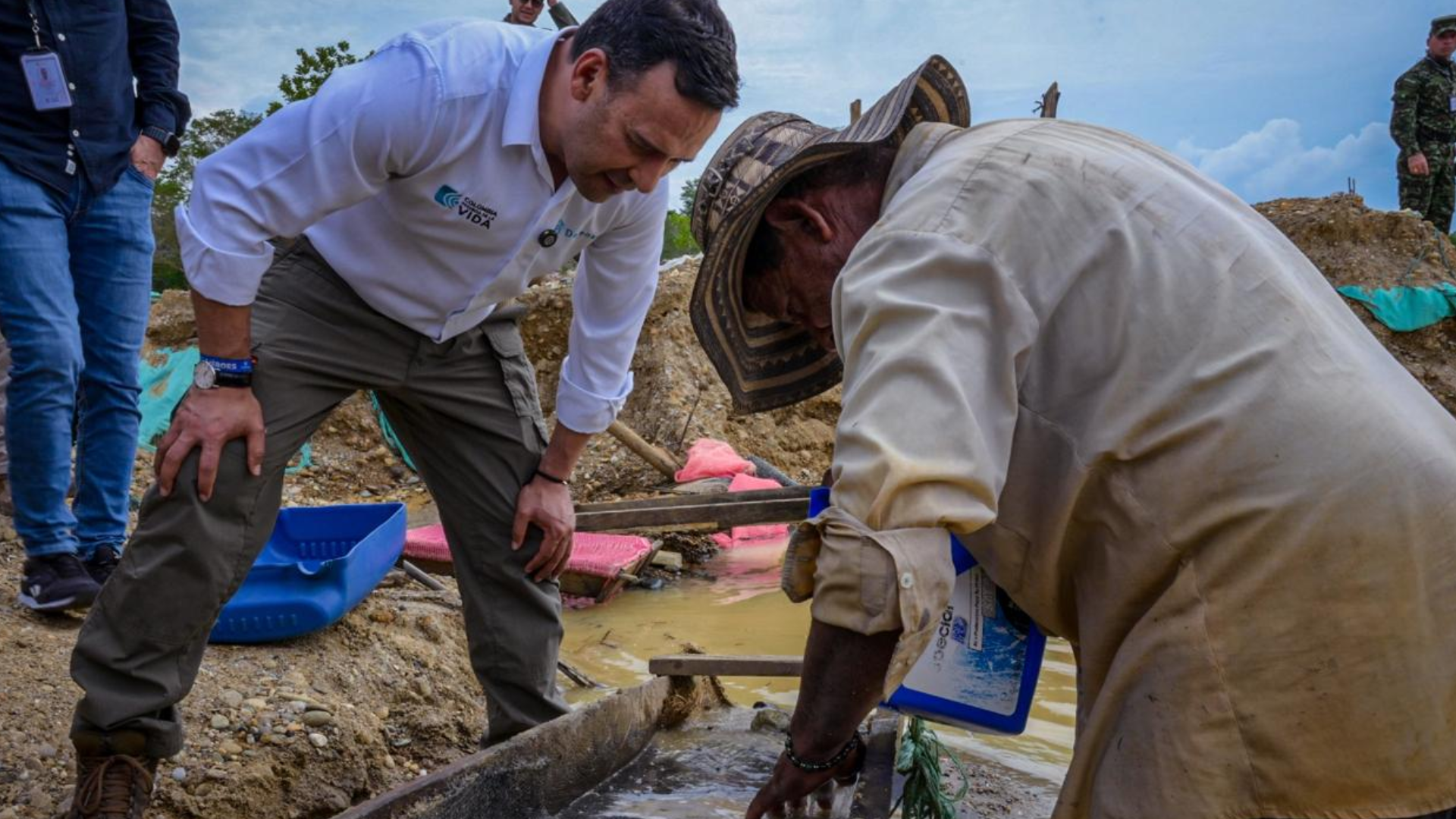 Ministro de Defensa, Pedro Sánchez, en La Mandinga. 