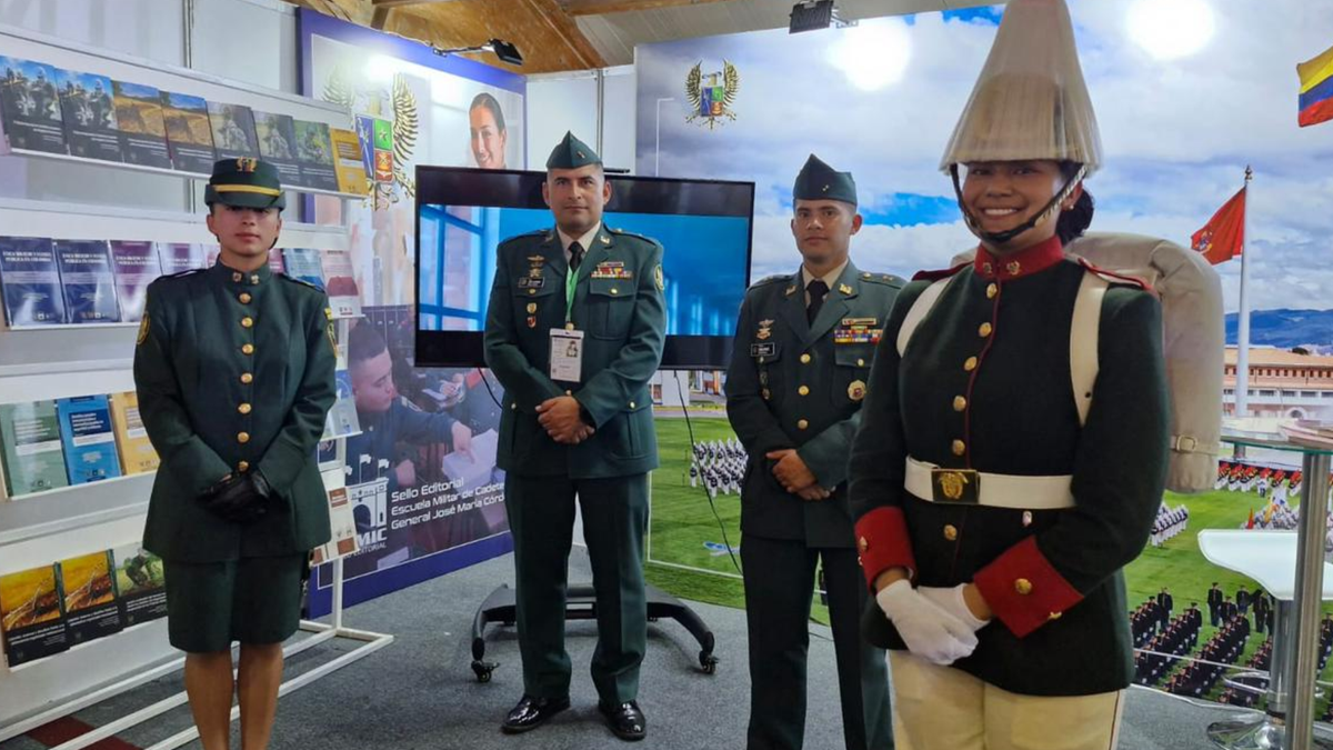 Ejército Nacional participa en la Filbo 2026.