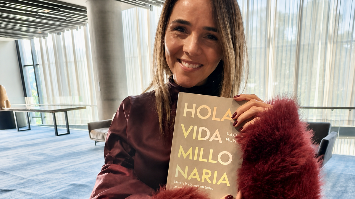 Paola Hun, escritora