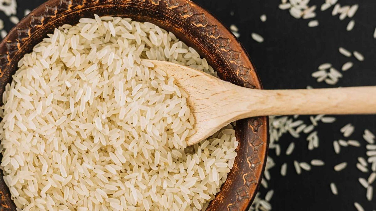 El arroz puede contener arsénico de forma natural, pero su consumo sigue siendo seguro dentro de una dieta equilibrada.