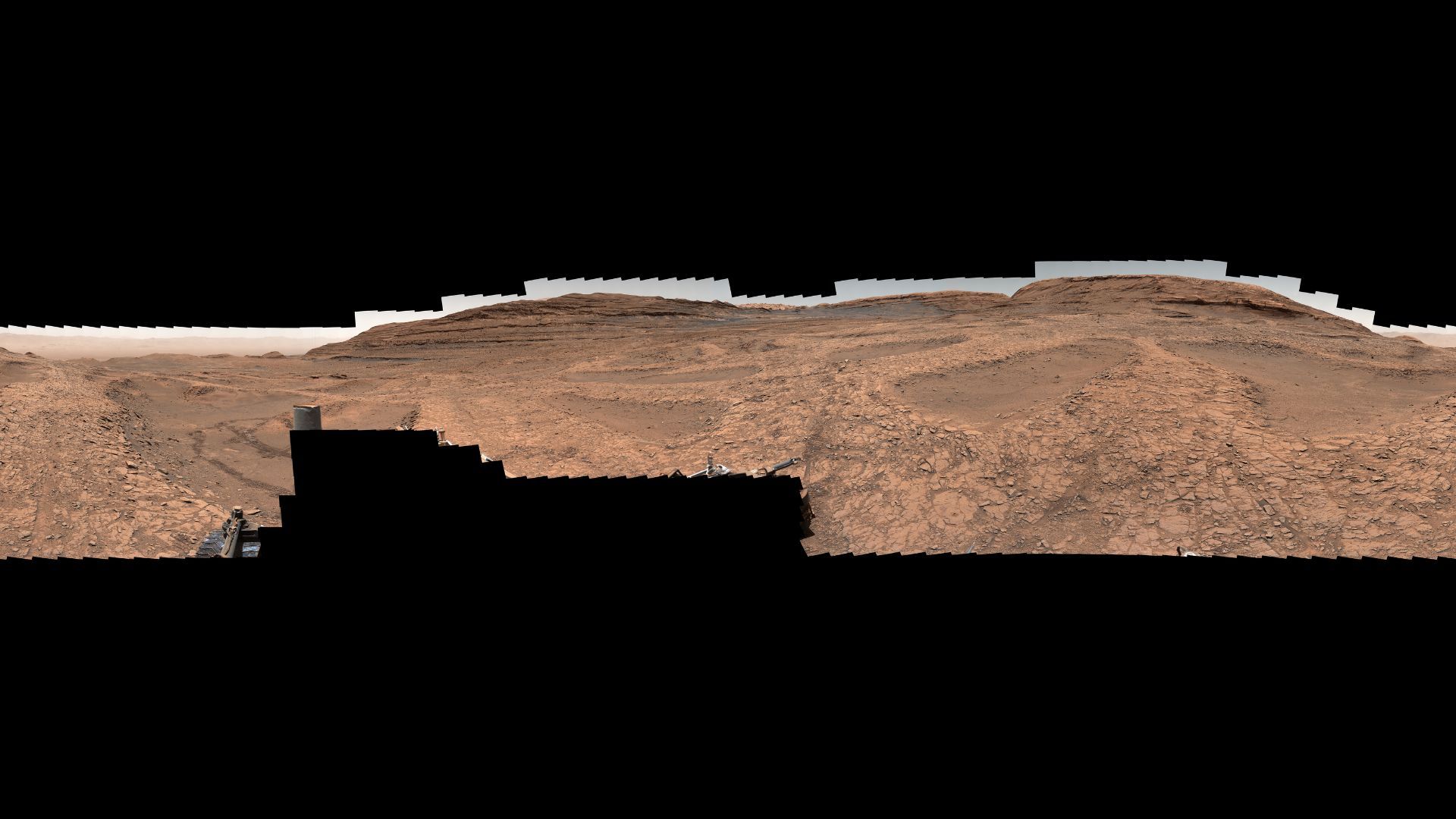 La misión Robert Curiosity captó un panorama de crestas llamadas formaciones entre el 9 de noviembre y 7 de diciembre de 2025.
