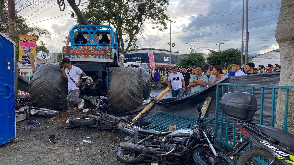Accidente en un espectáculo de Monster Truck deja varios heridos