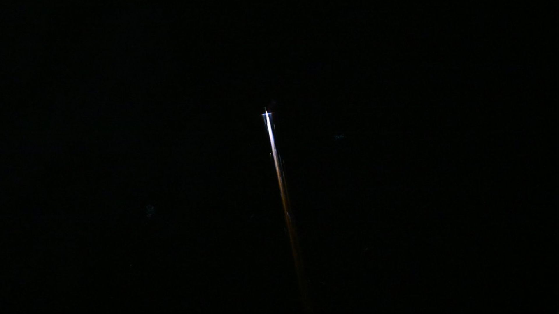 El objeto pasaba sobre África cuando el astronauta se fijó en él. 