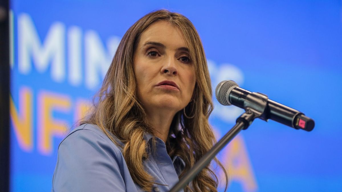Candidata Paloma Valencia denuncia hackeo de su celular y presenta demanda ante Fiscalía