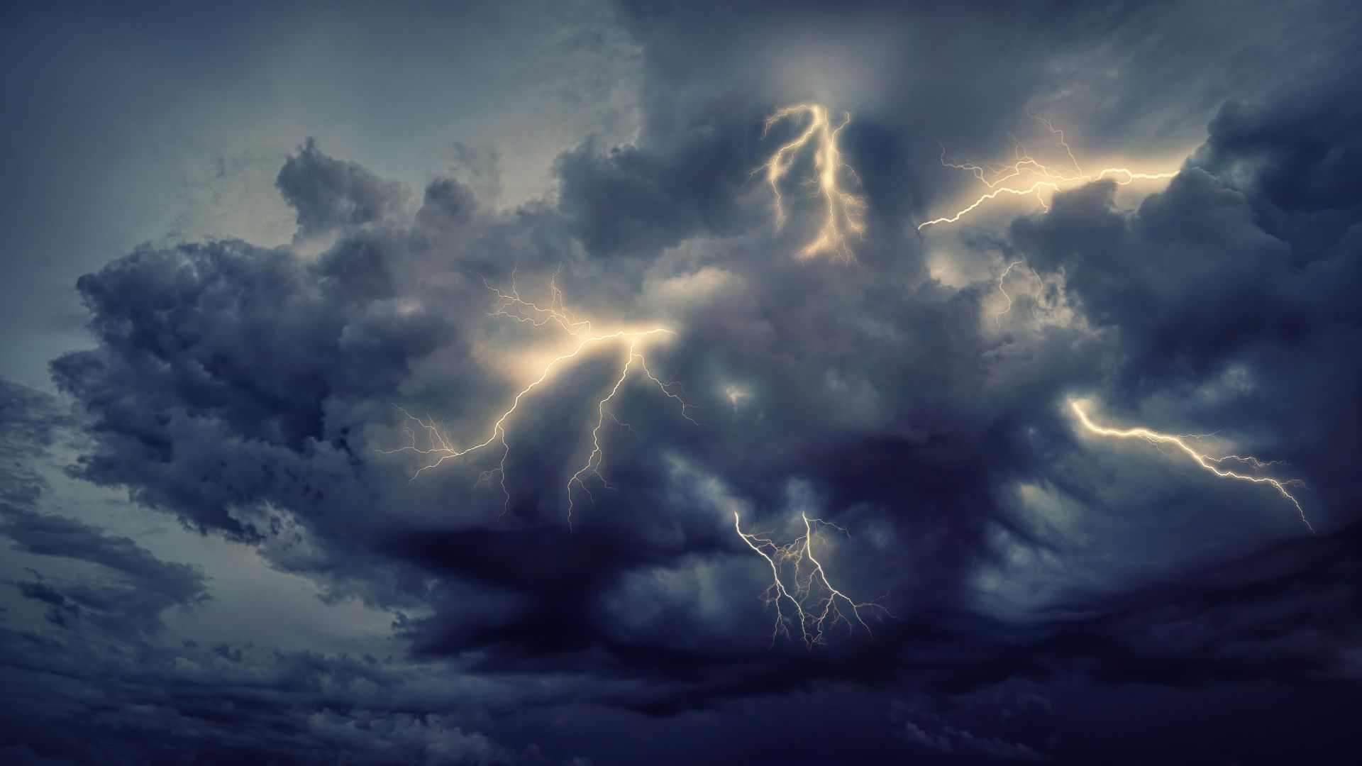 Lluvias en Colombia a causa de un sistema frío que llegará en mayo.