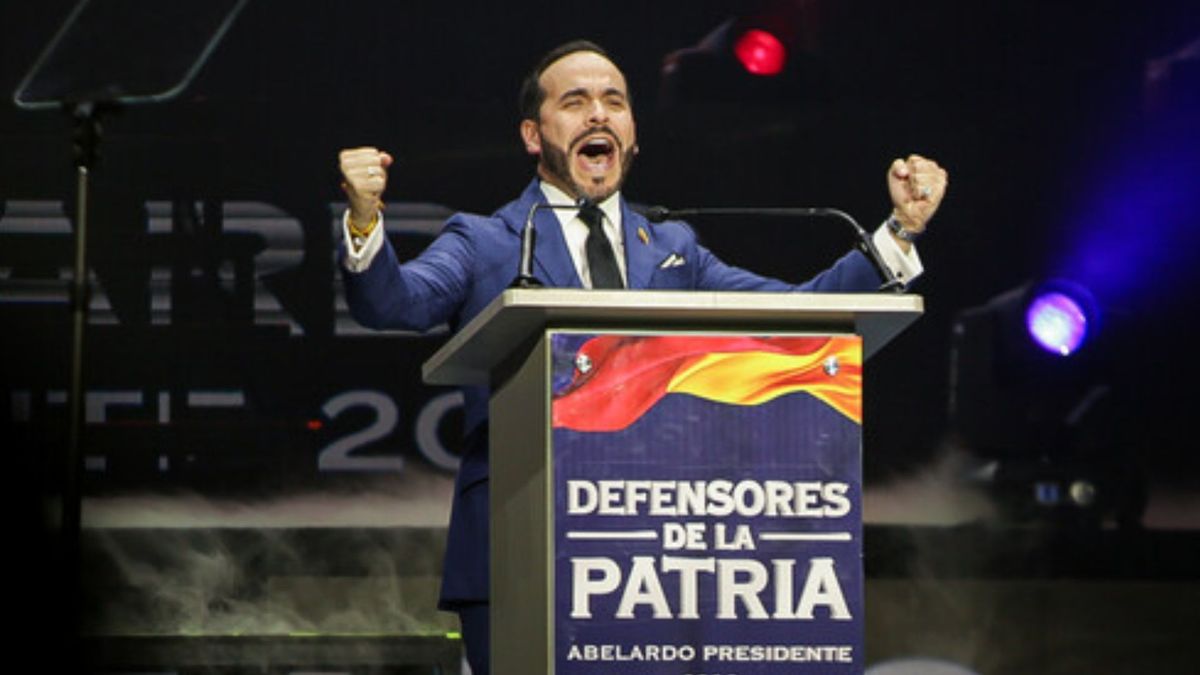 Abelardo Gabriel de la Espriella Otero, como es su nombre de pila, nació el 31 de julio de 1978 en Bogotá.