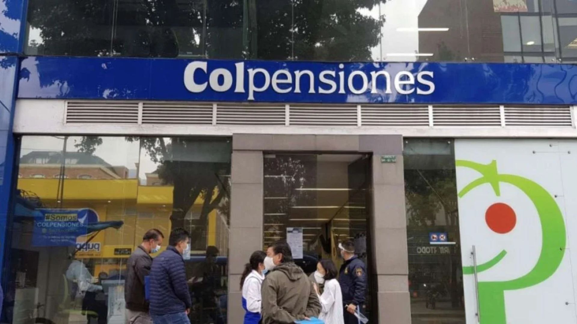 La columnista del diario La República, Jerome Sanabria, explicó que el decreto 1225 de 2024 señala que el ahorro de quienes utilizaron la oportunidad de traslado debe continuar en los fondos privado.