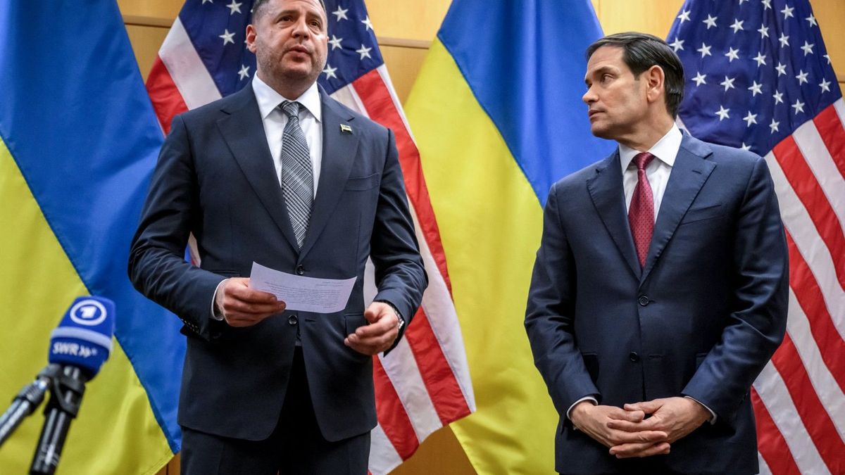 El secretario de Estado estadounidense, Marco Rubio, y el ex jefe de gabinete de la Presidencia de Ucrania, Andriy Yermak