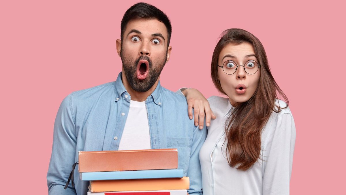Universitarios sorprendidos