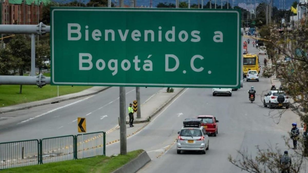 La medida se aplicará de manera escalonada dependiendo del último número de la placa de cada carro.