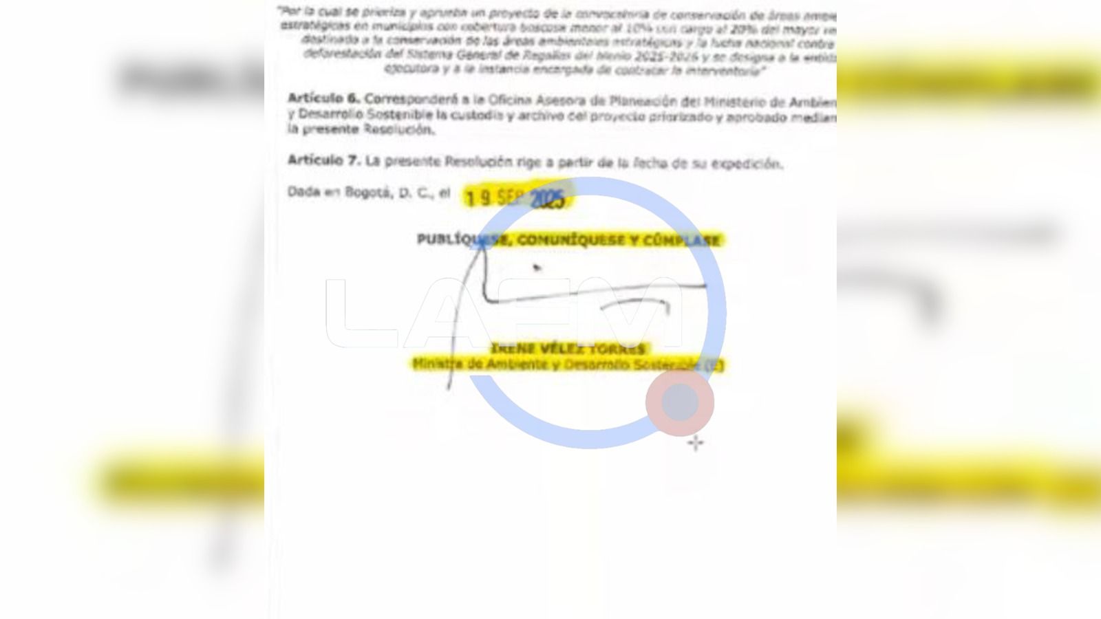 Resolución Ministerio de Ambiente con firma de Irene Vélez