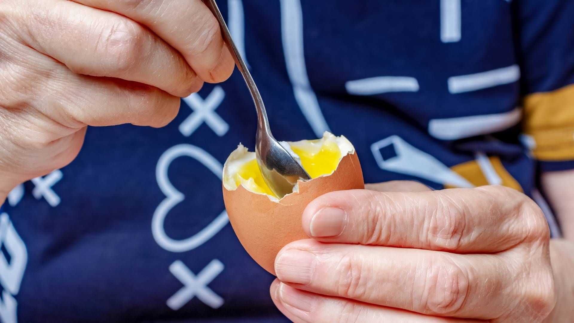 Algunas investigaciones encontraron que desayunar huevo podría ayudar a reducir el consumo de calorías durante el día.