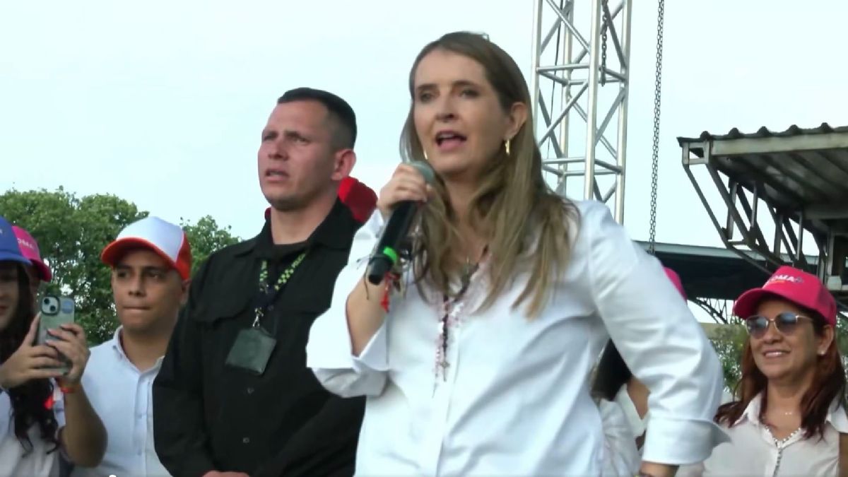 Paloma Valencia desde Santander.