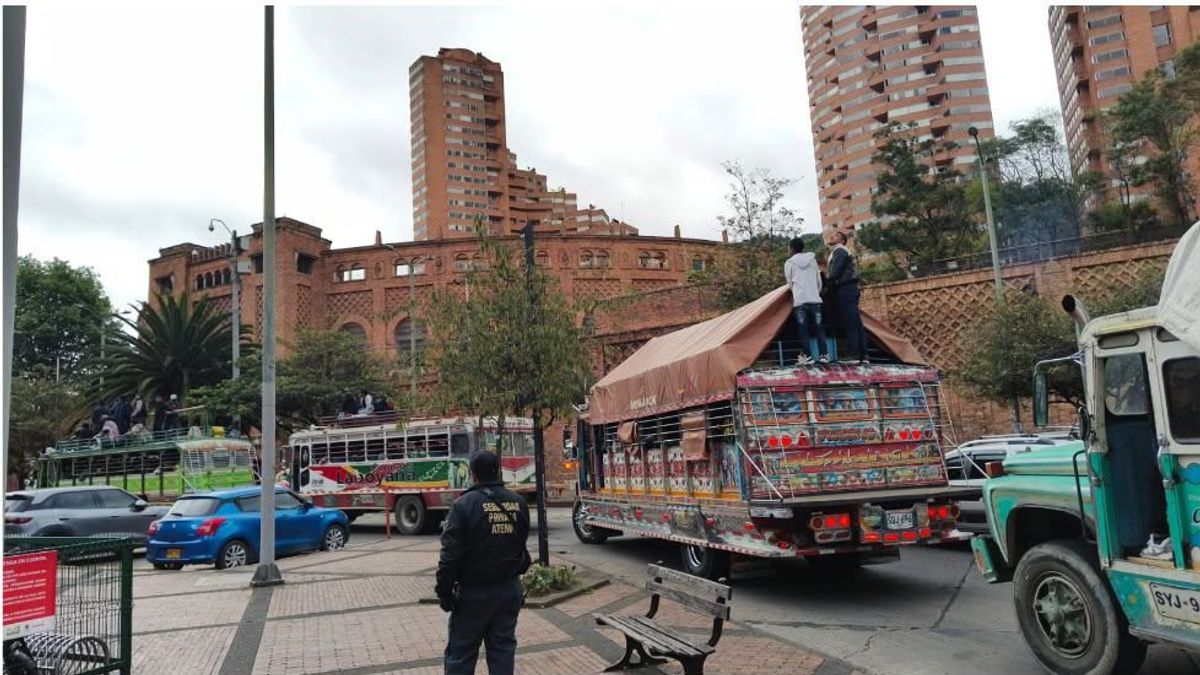 Delegaciones de varias regiones llegan a Bogotá para gran movilización nacional.
