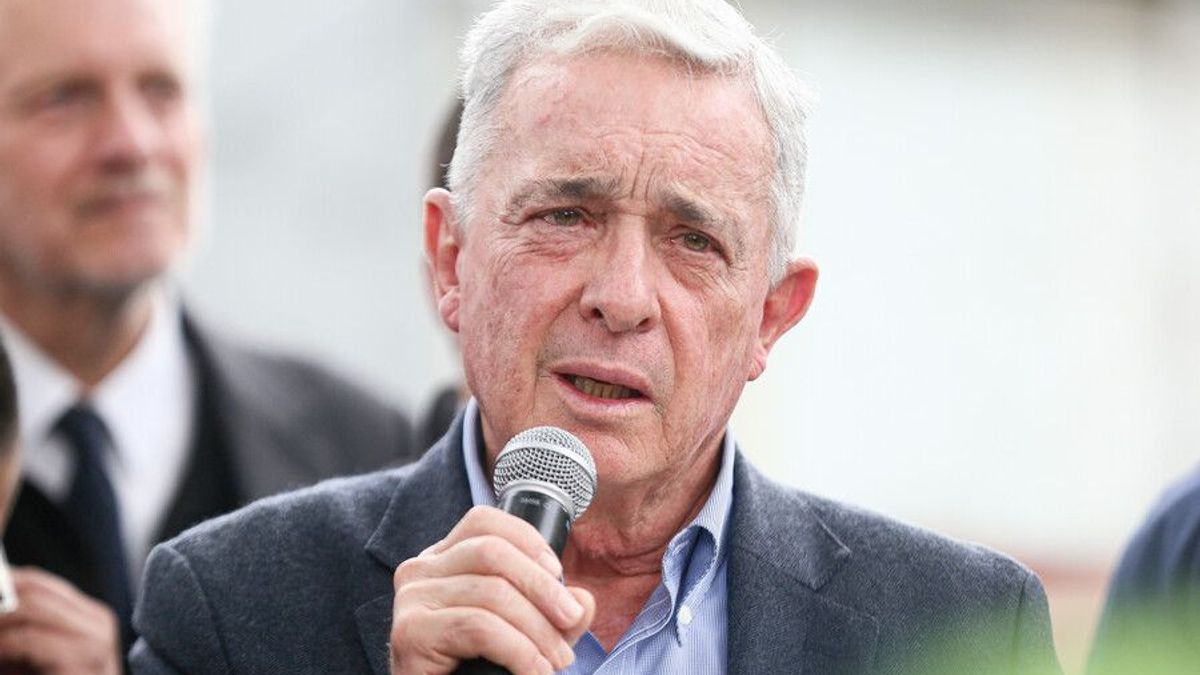 Álvaro Uribe