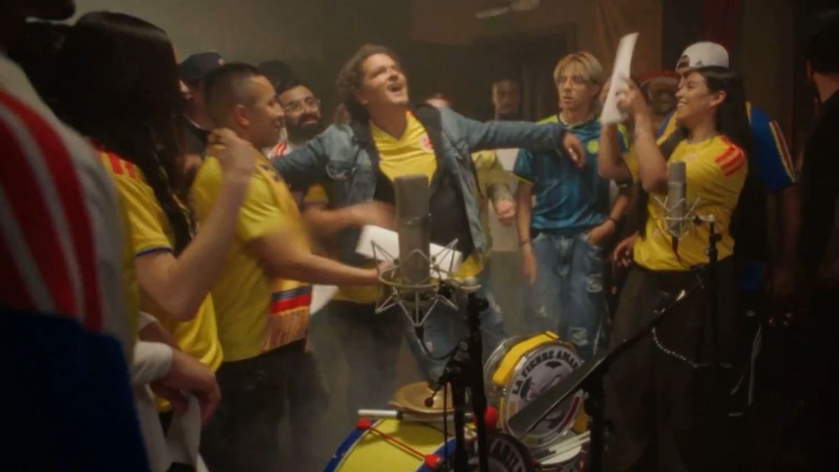Carlos Vives y ‘La Fiebre Amarilla’ lanzaron nuevas canciones para acompañar a la Selección Colombia en el Mundial 2026.
