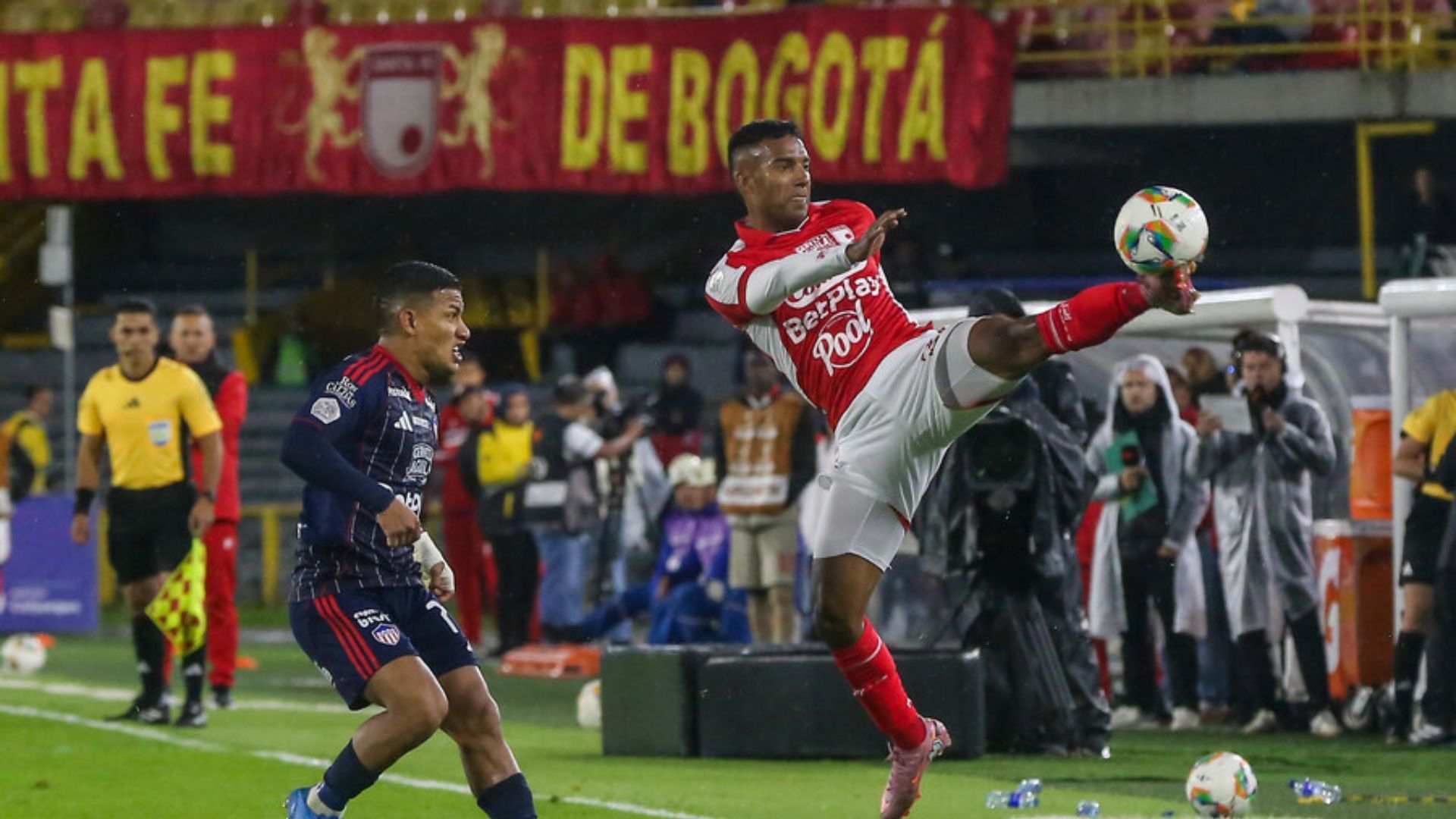 Los equipos se enfrentaron en duelos cerrados que se definió por detalles.