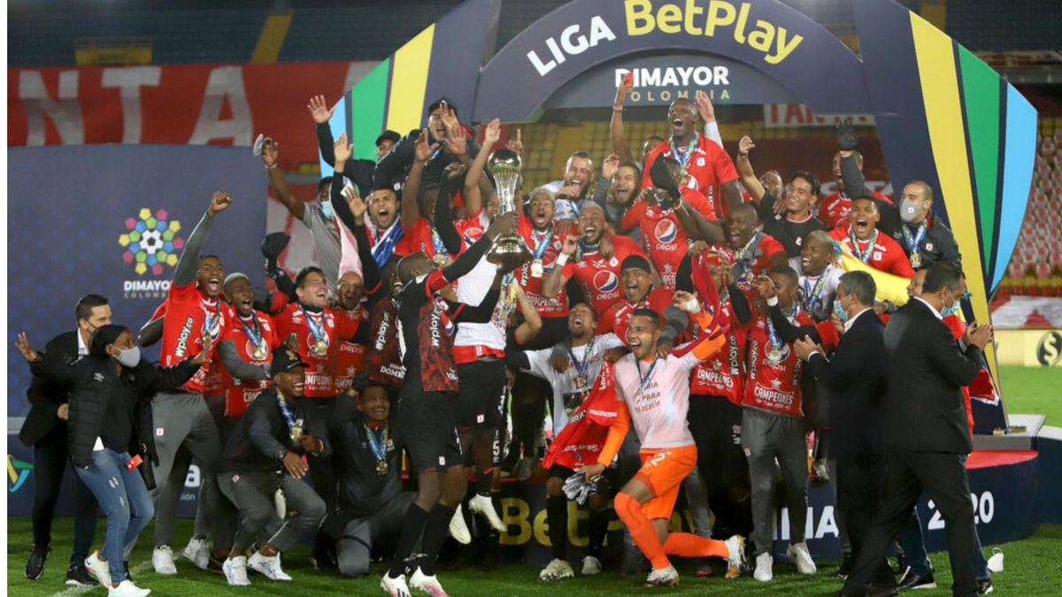 Tres clubes han logrado bicampeonato en la era reciente del fútbol colombiano.
