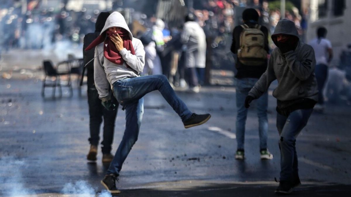 ¿Las autoridades deben entrar a las universidades en medio de protestas?