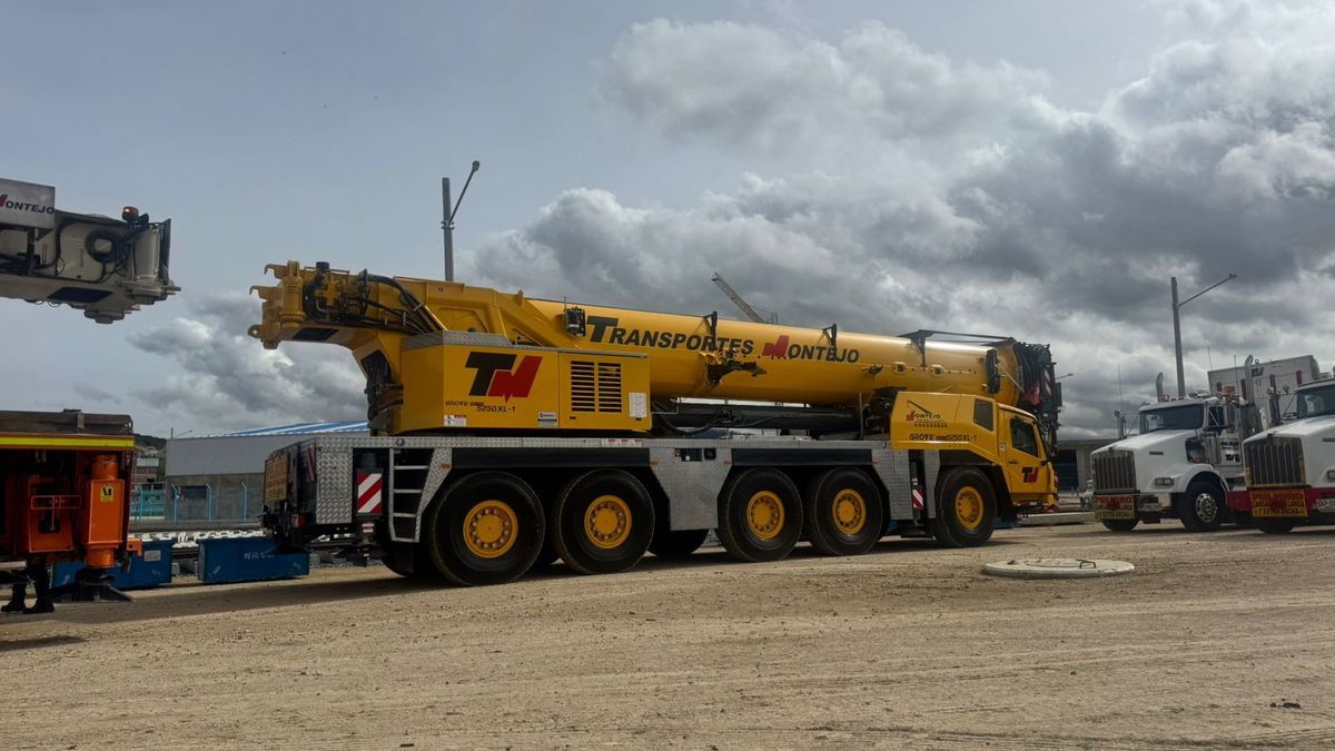 Maquinaria 'gigante' para avanzar en las obras del Regiotram de Occidente