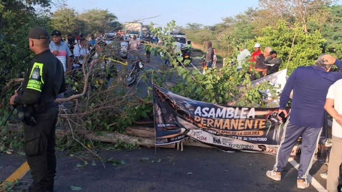 Comunidades vuelven a bloquear la vía entre Riohacha y Santa Marta