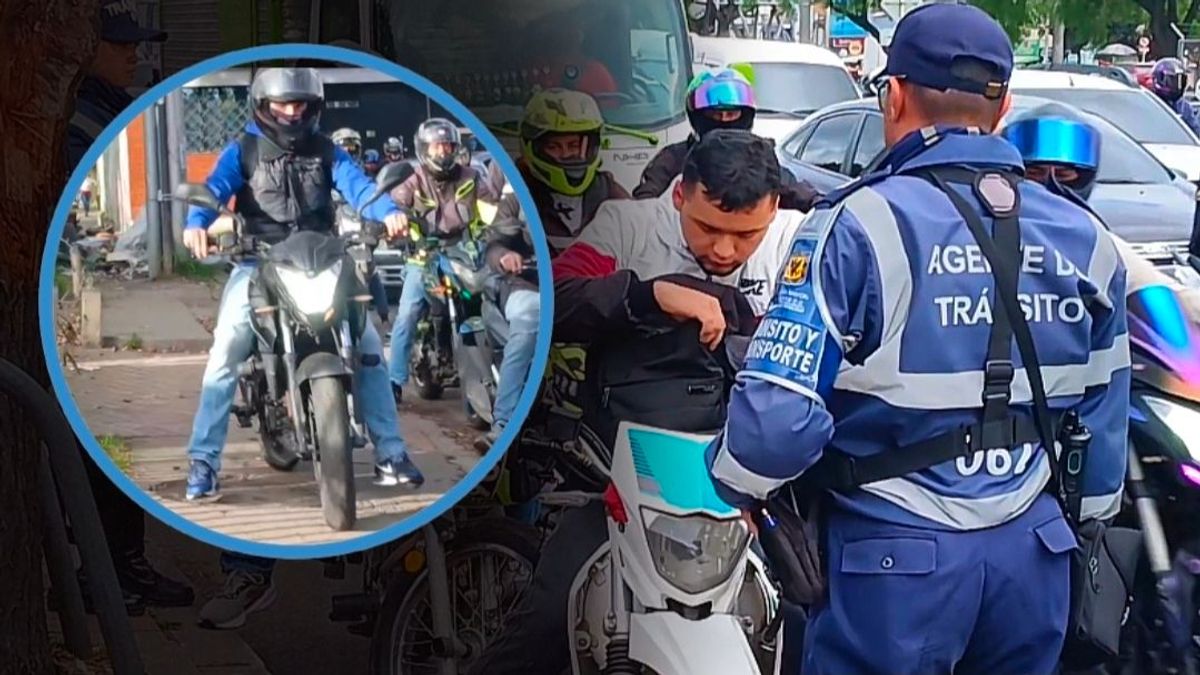 Motocicletas circulando en andenes en Bogotá.