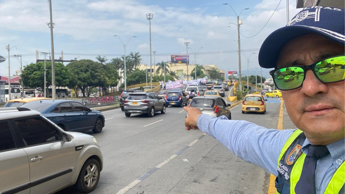 Agente de la Secretaría de Movilidad de Cali