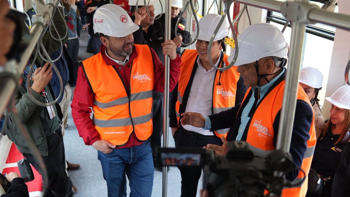 Alcaldes de Asocapitales visitaron la construcción de la primera línea del metro de Bogotá.