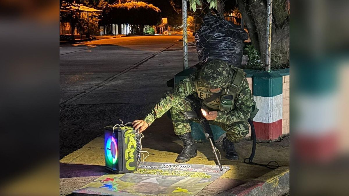 En Arauca hallan explosivos junto a parlante que reproducía mensajes alusivos a las FARC