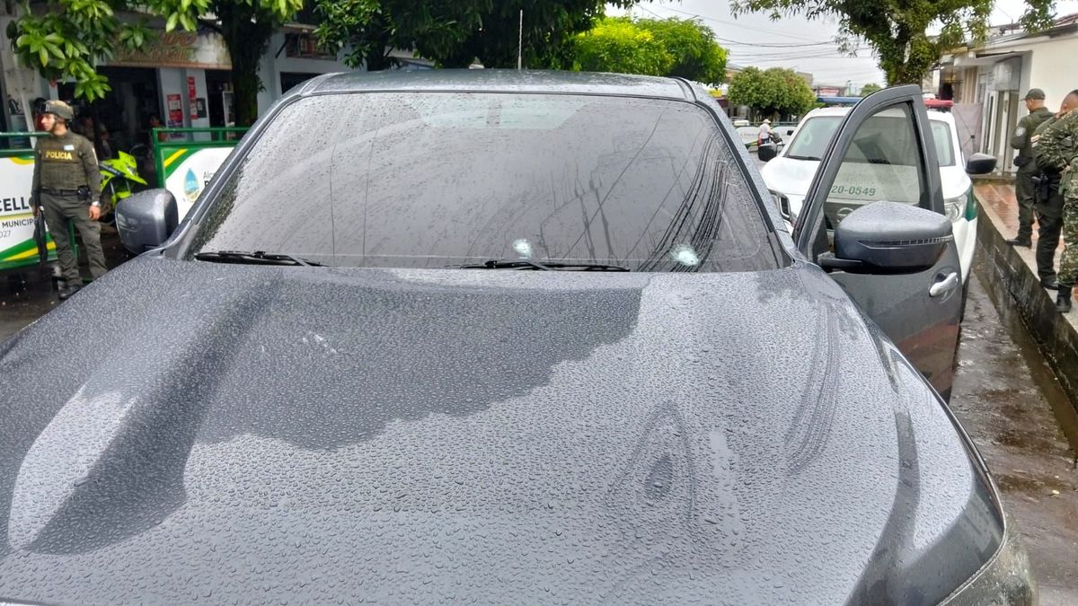 Vehículo afectado en el ataque armado en Caqueta