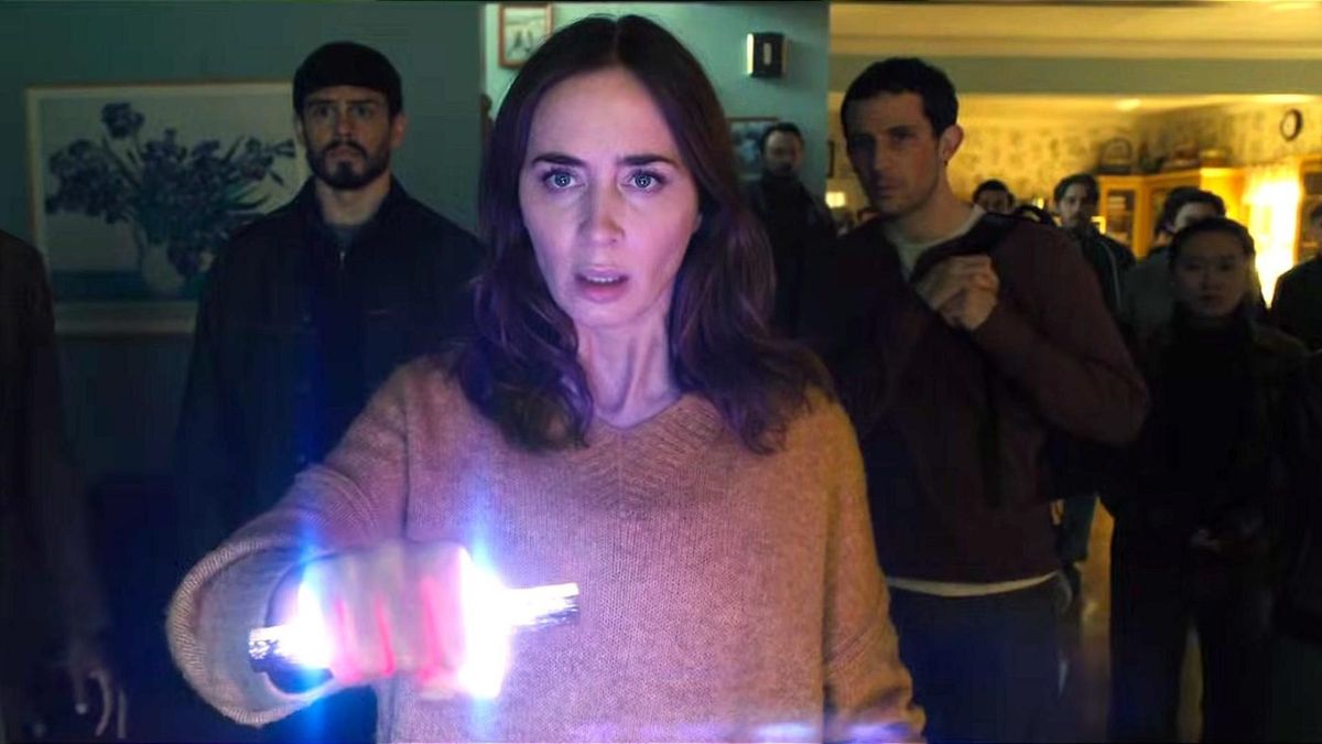 Emily Blunt interpreta a una meteoróloga conectada con un fenómeno extraterrestre en ‘El Día de la Revelación’.
