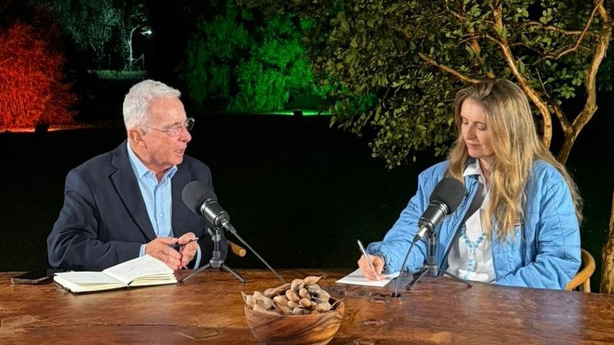 Álvaro Uribe y Paloma Valencia