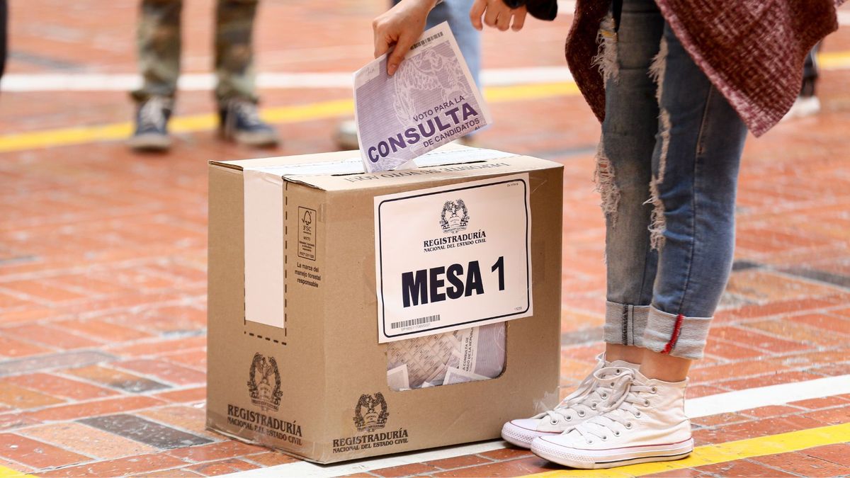 Ese cierre aplica tanto para la primera vuelta presidencial como para la segunda, en caso de que los candidatos tengan que ir nuevamente a las urnas.