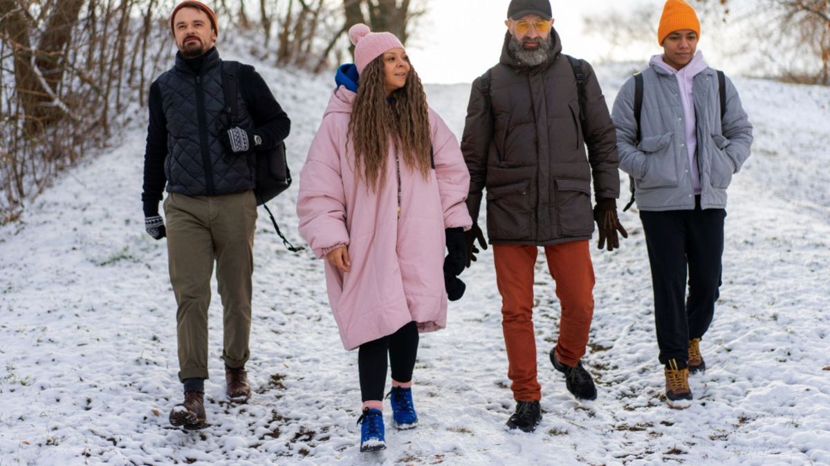 Lejos de ser un lugar deshabitado, Oymyakon tiene una comunidad estable que ha aprendido a convivir con uno de los climas más hostiles de la Tierra.