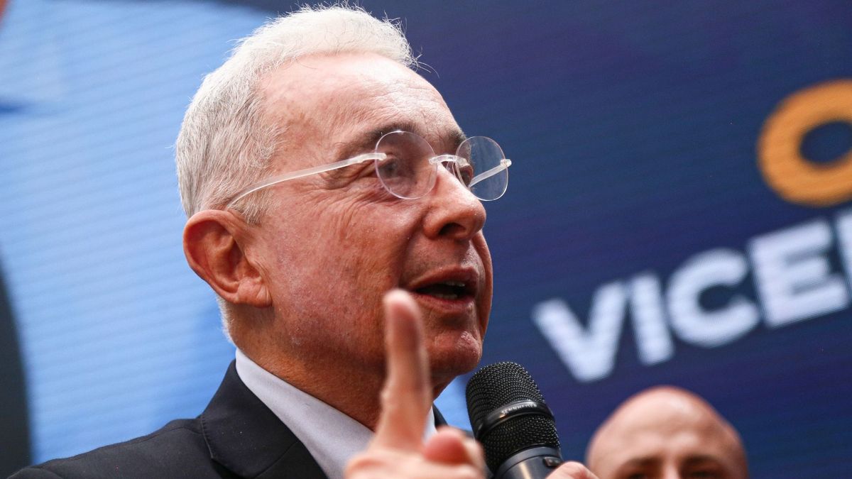 Álvaro Uribe