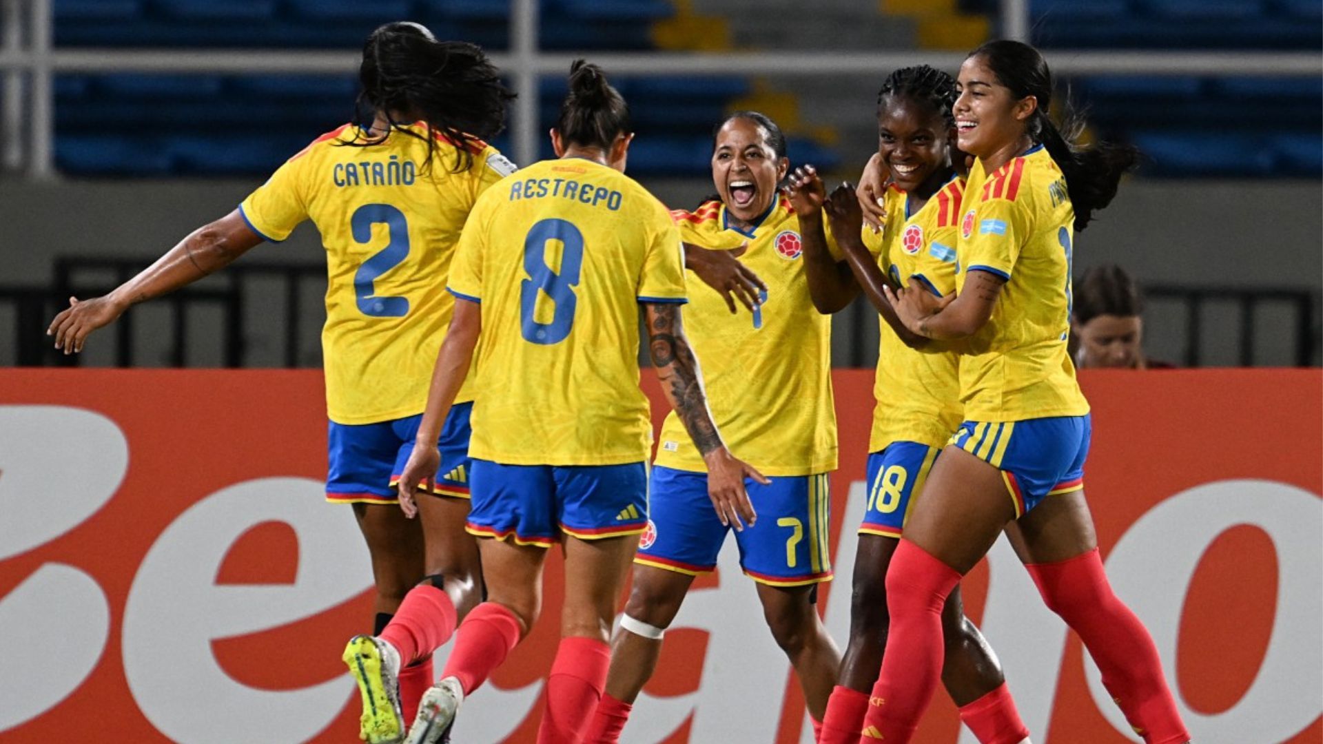 La selección femenina lidera la tabla del torneo.